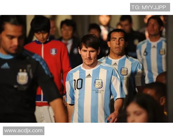 足球明星DIY钻石画创意指南让你的艺术作品闪耀球场魅力 足球明星DIY钻石画创意指南让你的艺术作品闪耀球场魅力