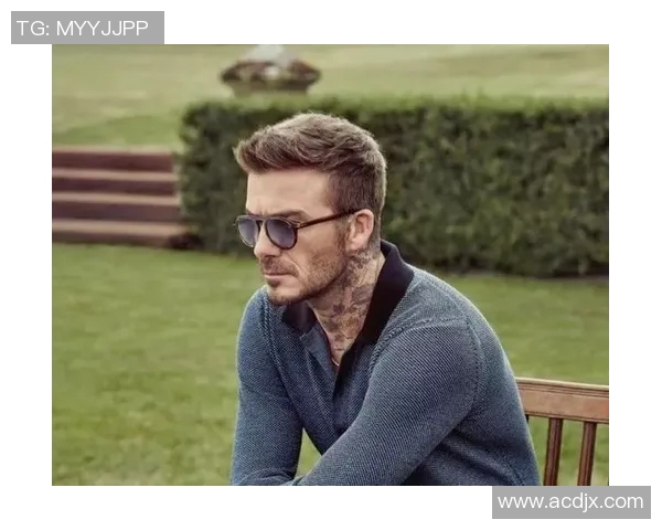 足球明星短发飞机头的魅力与风格解析让你领略球场外的时尚风采 足球明星短发飞机头的魅力与风格解析让你领略球场外的时尚风采