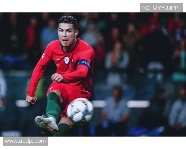 从逆境中崛起的足球巨星们的奋斗与荣耀之路